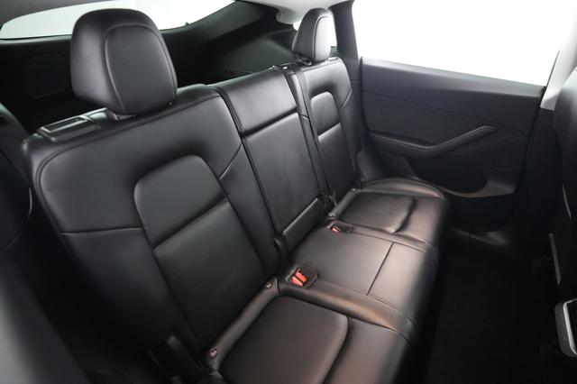 2021 Tesla Model Y — photo 4 of 27