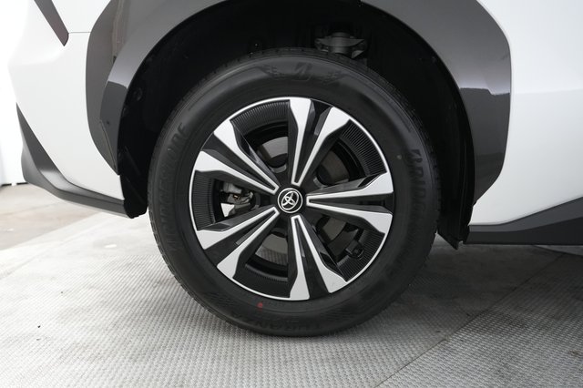 2023 Toyota bZ4X — photo 17 of 24