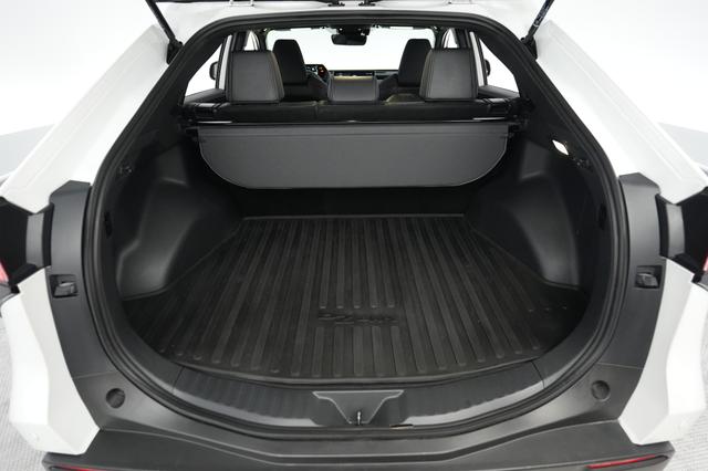 2023 Toyota bZ4X — photo 6 of 24
