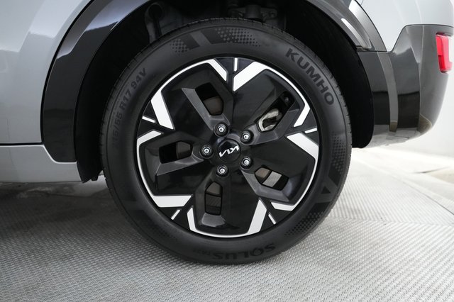 2024 Kia Niro EV — photo 7 of 23