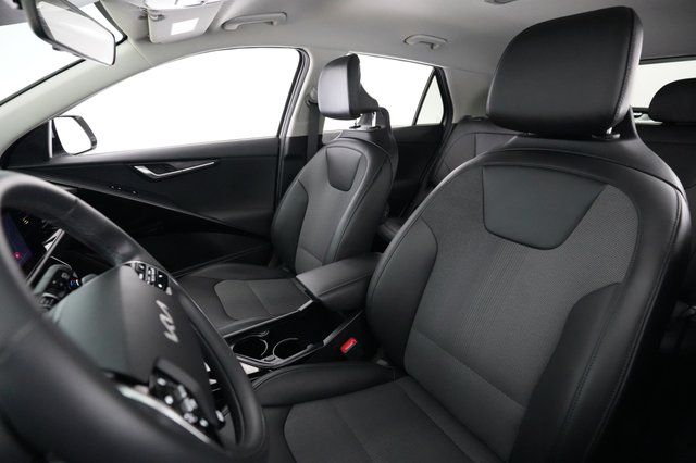 2024 Kia Niro EV — photo 3 of 23