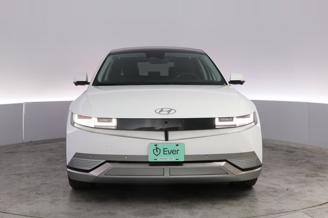 2024 Hyundai IONIQ 5 — photo 9 of 21