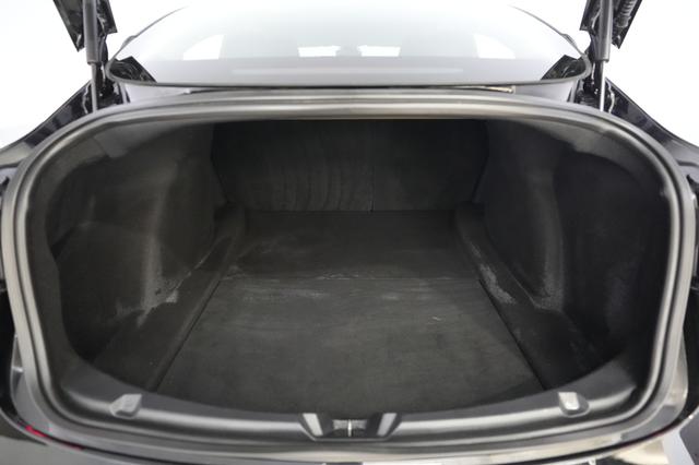 2019 Tesla Model 3 — photo 6 of 32