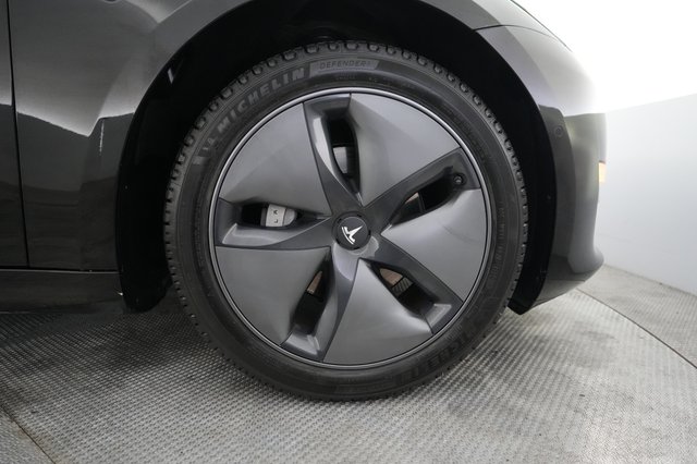 2019 Tesla Model 3 — photo 16 of 32