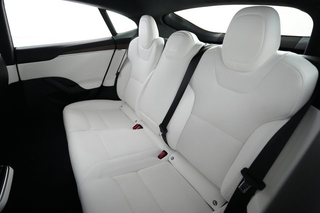 2023 Tesla Model S — photo 19 of 23