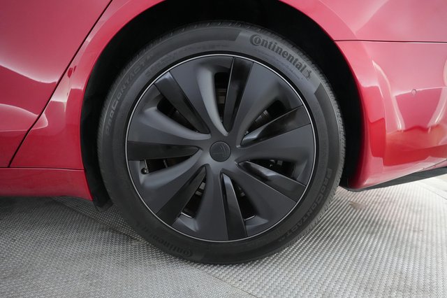 2023 Tesla Model S — photo 7 of 23
