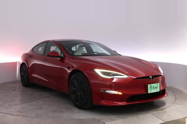 2023 Tesla Model S — photo 10 of 23