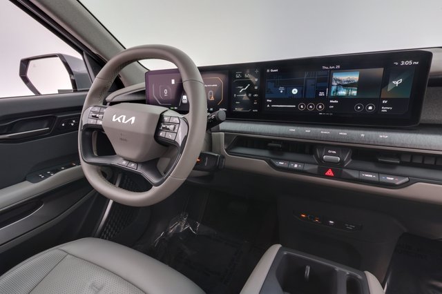 2024 Kia EV9 — photo 21 of 36