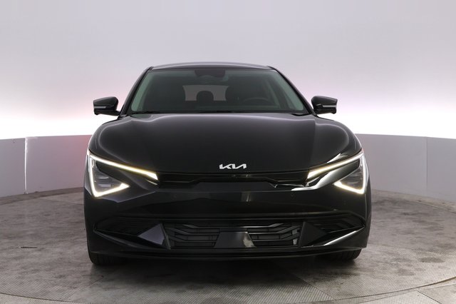 2025 Kia EV6 — photo 9 of 24