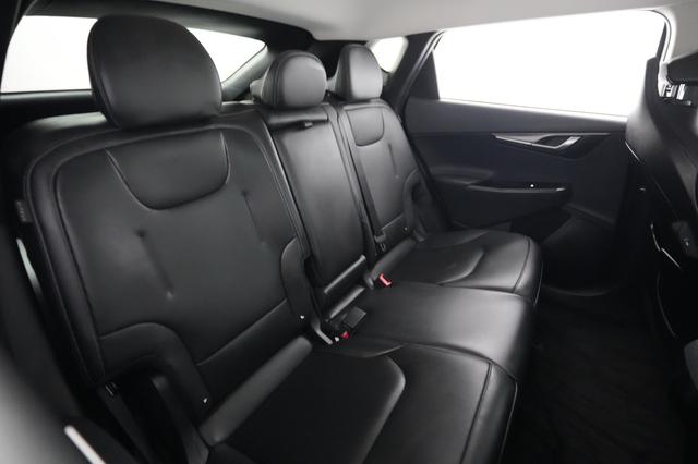 2025 Kia EV6 — photo 4 of 24