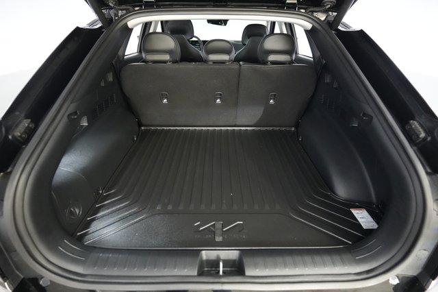 2025 Kia EV6 — photo 6 of 24