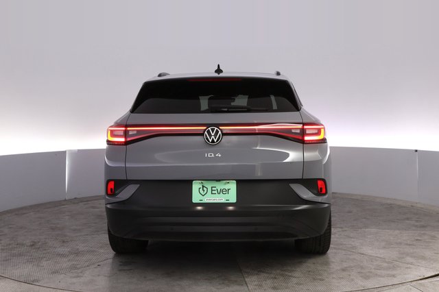 2022 Volkswagen ID.4 — photo 12 of 22