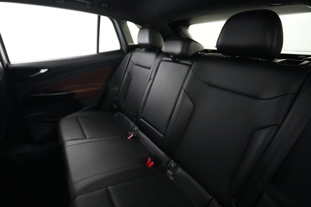 2022 Volkswagen ID.4 — photo 19 of 22