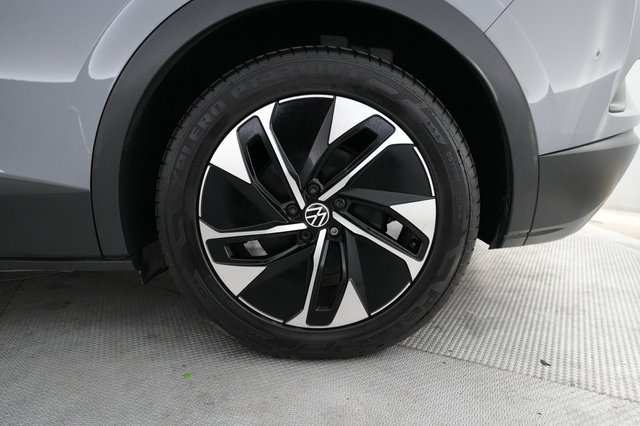 2022 Volkswagen ID.4 — photo 7 of 22