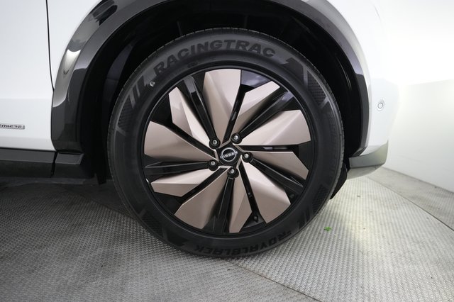 2023 Nissan Ariya — photo 16 of 24