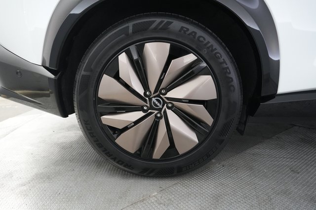 2023 Nissan Ariya — photo 17 of 24
