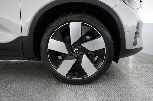 2023 Volvo XC40 Recharge — photo 16 of 23