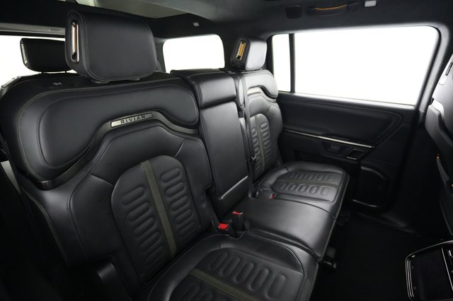 2024 Rivian R1S — photo 4 of 27