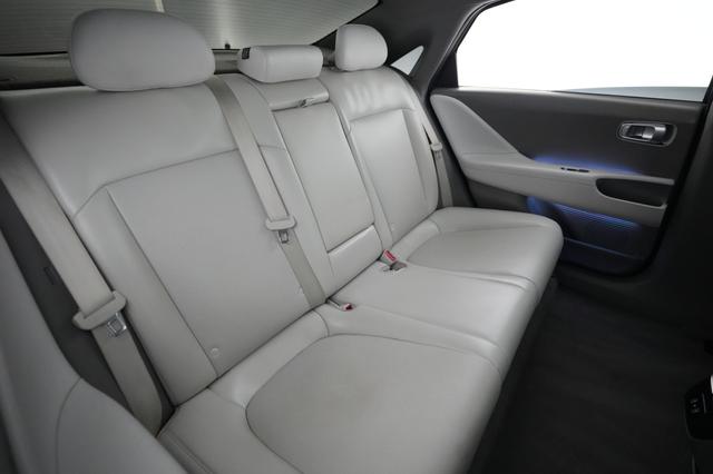 2024 Hyundai IONIQ 6 — photo 4 of 26
