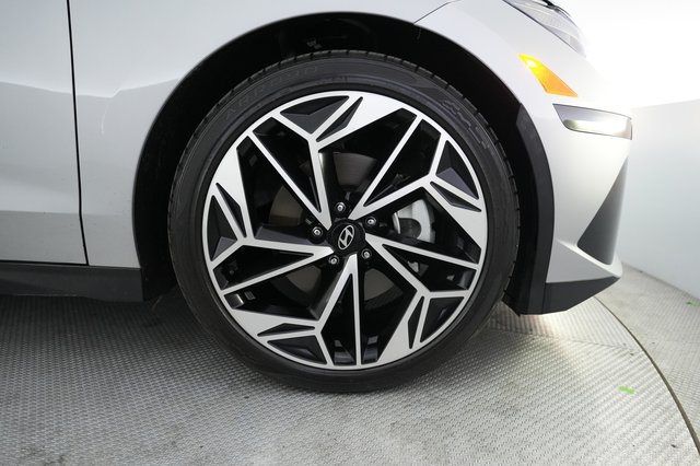 2024 Hyundai IONIQ 6 — photo 16 of 26