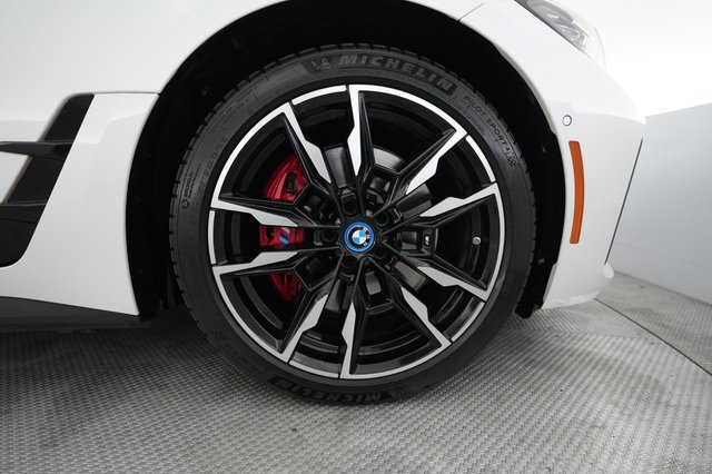 2024 BMW i4 — photo 16 of 25