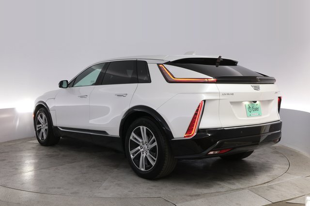 2024 Cadillac Lyriq — photo 13 of 19