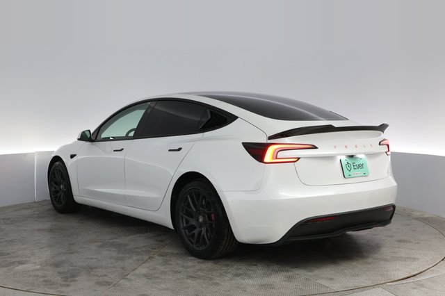 2025 Tesla Model 3 — photo 13 of 21