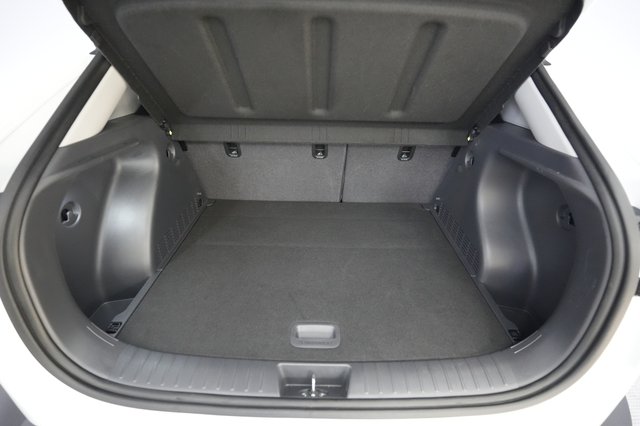 2025 Hyundai Kona Electric — photo 6 of 28