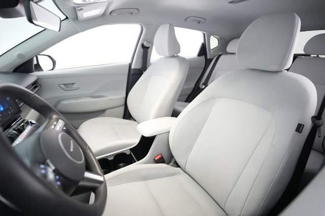 2025 Hyundai Kona Electric — photo 3 of 28