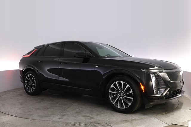 2024 Cadillac Lyriq — photo 11 of 23