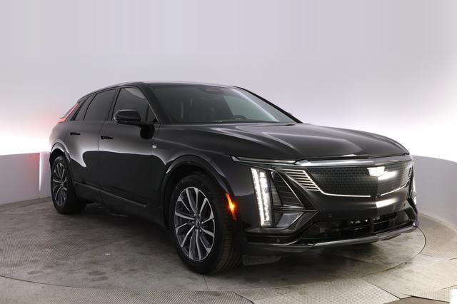 2024 Cadillac Lyriq — photo 10 of 23