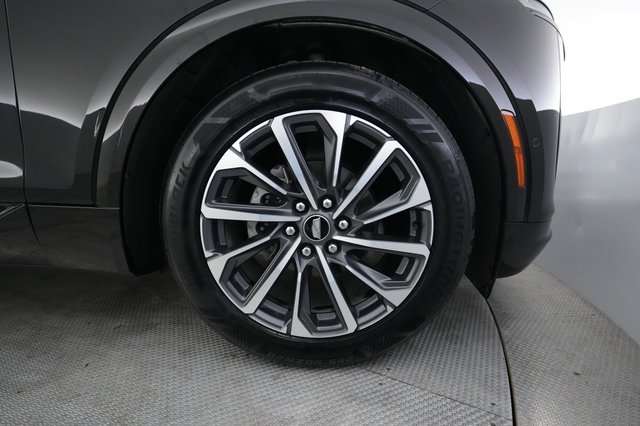 2024 Cadillac Lyriq — photo 16 of 23