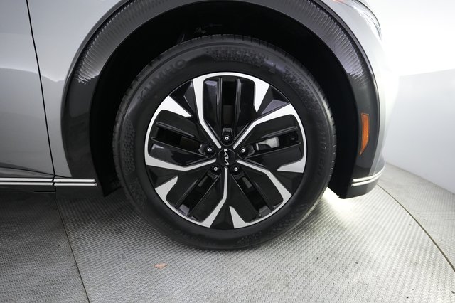 2024 Kia EV6 — photo 16 of 24