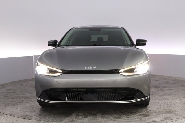 2024 Kia EV6 — photo 9 of 24