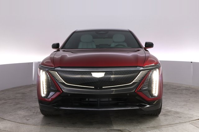 2024 Cadillac Lyriq — photo 9 of 21
