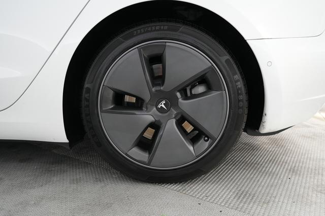 2021 Tesla Model 3 — photo 6 of 24