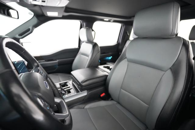 2023 Ford F-150 Lightning — photo 3 of 22