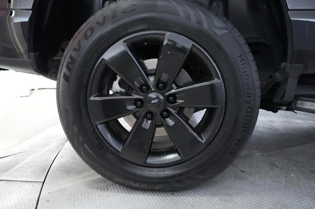 2023 Ford F-150 Lightning — photo 10 of 22