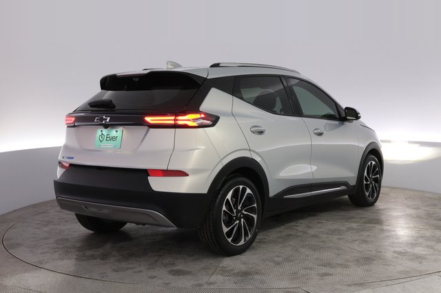 2023 Chevrolet Bolt EUV — photo 2 of 25