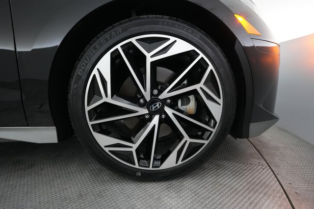 2023 Hyundai IONIQ 6 — photo 16 of 26