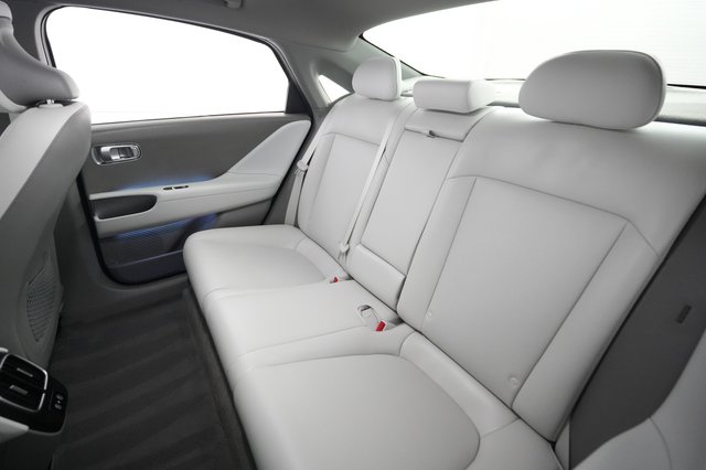 2023 Hyundai IONIQ 6 — photo 19 of 26