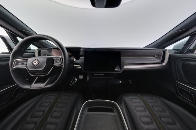 2024 Rivian R1T — photo 21 of 25