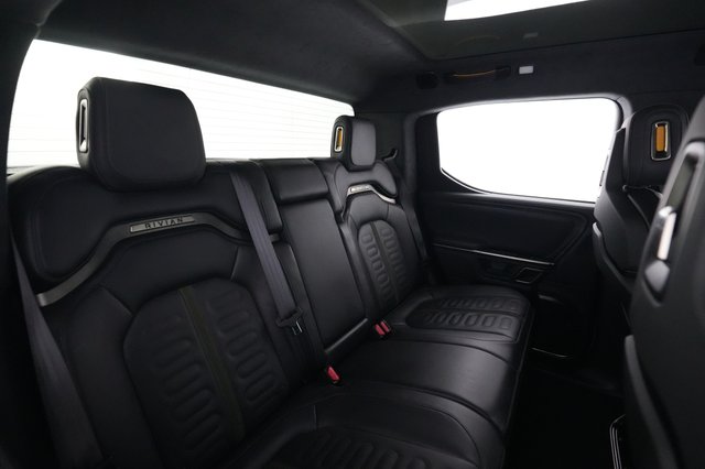 2024 Rivian R1T — photo 4 of 25