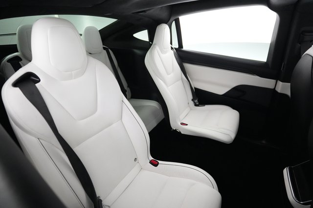 2023 Tesla Model X — photo 4 of 28