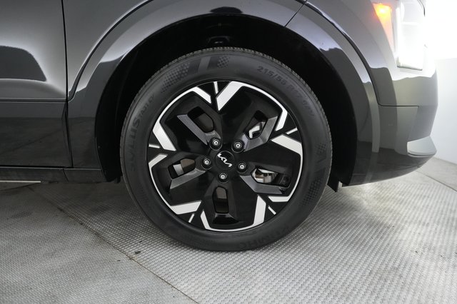 2023 Kia Niro EV — photo 16 of 25