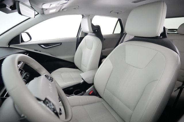 2023 Kia Niro EV — photo 3 of 25