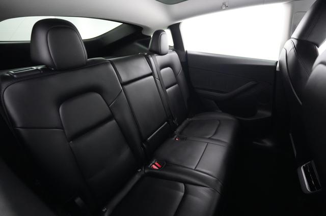 2023 Tesla Model Y — photo 4 of 26