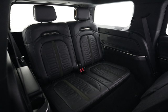 2024 Rivian R1S — photo 21 of 23
