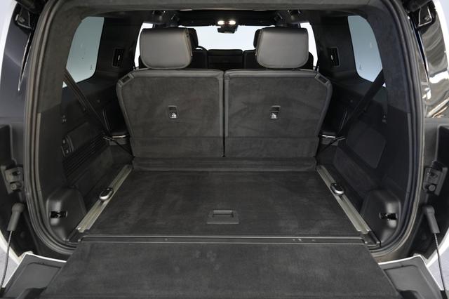 2024 Rivian R1S — photo 6 of 23