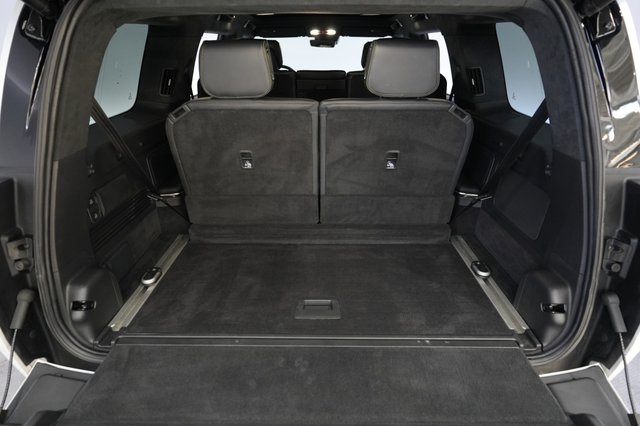 2024 Rivian R1S — photo 6 of 23